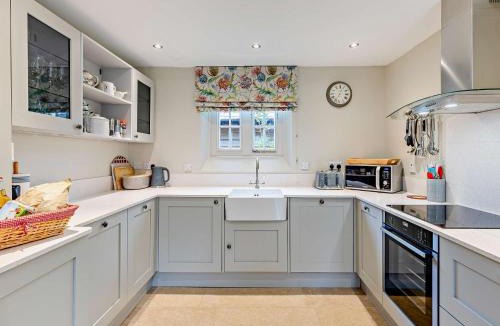 Pencombe House | 2 Bed in Pencombe 27478