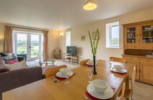 Fakenham House | 2 Bed in Pensthorpe KT002