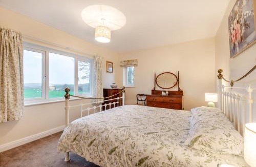 Penrith House | 2 Bed in Renwick oc-h34195