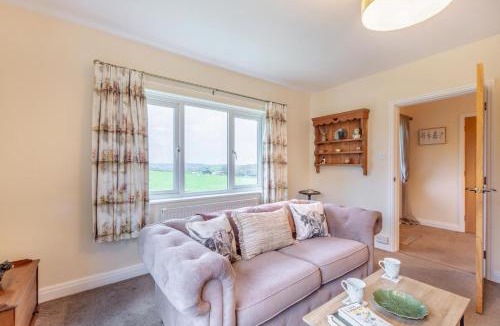 Penrith House | 2 Bed in Renwick oc-h34195