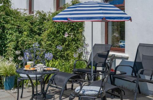 Crynant House | 2 Bed in Reynoldston 62019