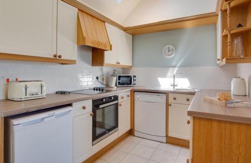 Aldborough House | 2 Bed in Roughton oc-1734