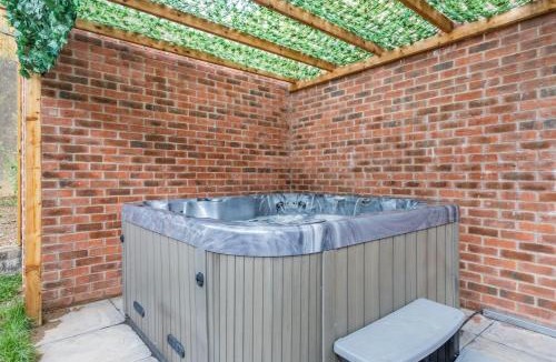 Weston House | 2 Bed in Rugby oc-w32580