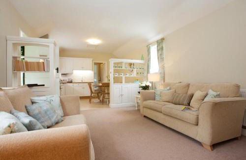 Saltmarshe House | 2 Bed in Saltmarshe G0104