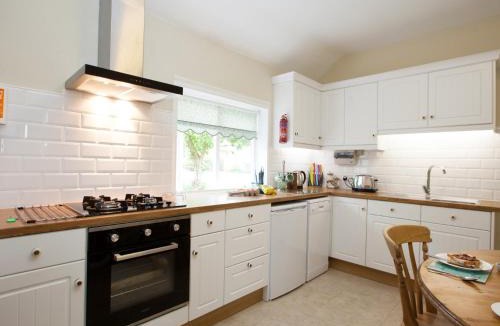 Saltmarshe House | 2 Bed in Saltmarshe G0104