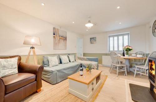 Sennen House | 2 Bed in Sennen oc-flora