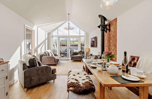 Weston-under-Redcastle House | 2 Bed in Shrewsbury 93667