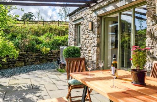 Skelsmergh House | 2 Bed in Skelsmergh 95480