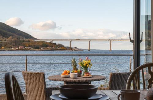 Inverness House | 2 Bed in South Kessock CA324