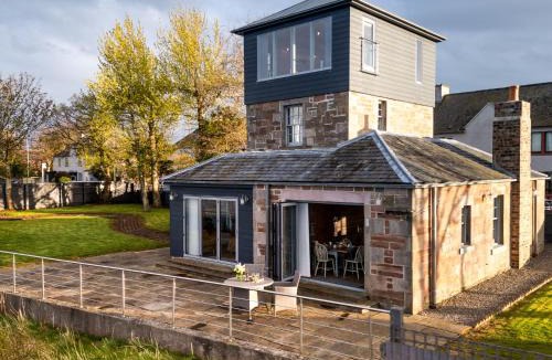 Inverness House | 2 Bed in South Kessock CA324