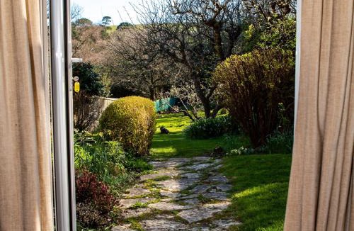 Studland House | 2 Bed in Studland DC069