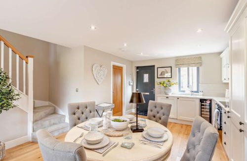 Wing House | 2 Bed in Talkin 91822