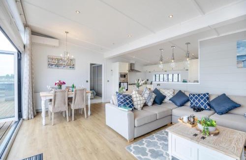 Frognall House | 2 Bed in Tallington oc-b32208