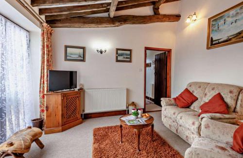 Deepdale House | 2 Bed in Tatterset 77764