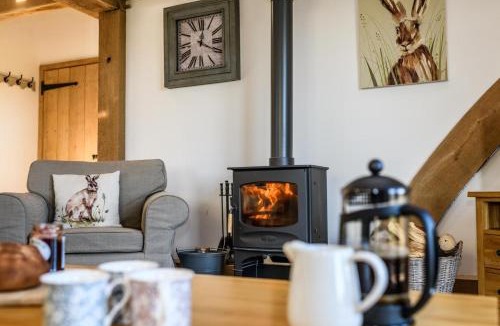 Stone in Oxney House | 2 Bed in Tenterden oc-tn606