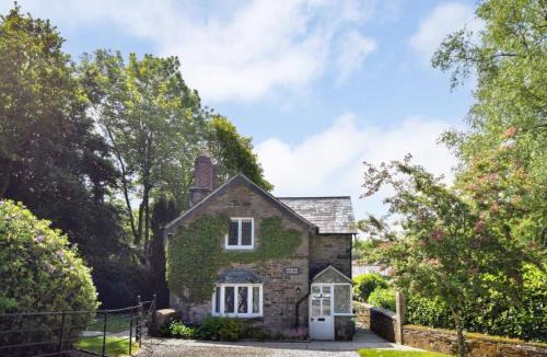 Launceston House | 2 Bed in Tregeare 84660