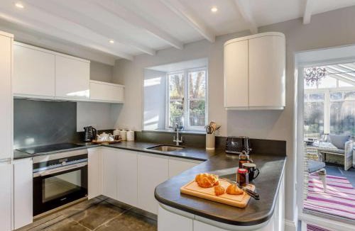 Launceston House | 2 Bed in Tregeare 84660