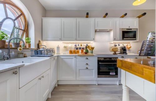 Tunstead House | 2 Bed in Tunstead oc-o32203