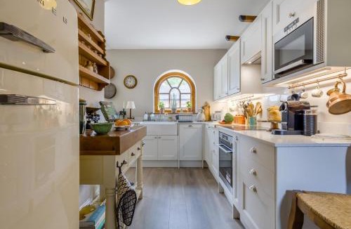 Tunstead House | 2 Bed in Tunstead oc-o32203