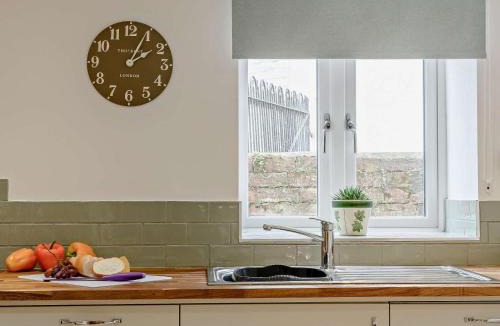 Upton St. Leonards House | 2 Bed in Upton St. Leonards 91603