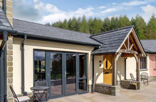 Kemeys Commander Apartment | 2 Bed in Usk- oc-82392