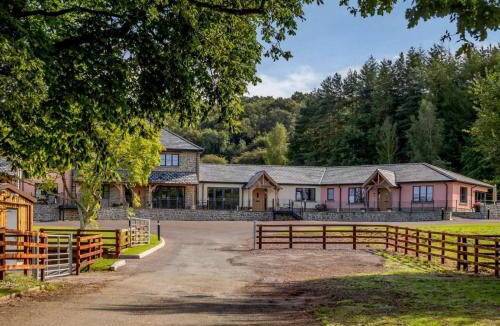 Kemeys Commander Apartment | 2 Bed in Usk- oc-87949