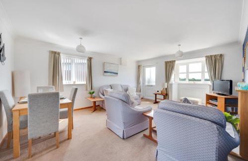 Walcott House | 2 Bed in Walcott oc-2301