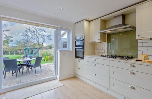 Furzebrook House | 2 Bed in Wareham oc-dc118