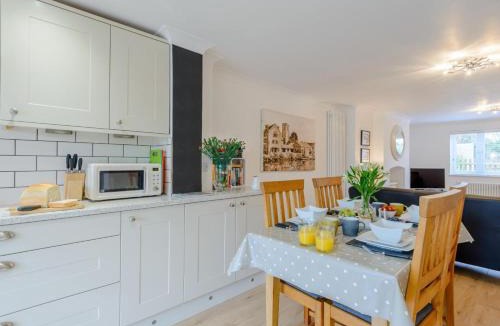 Furzebrook House | 2 Bed in Wareham oc-dc118