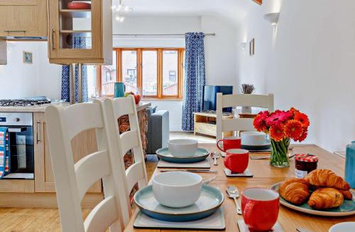 West Buckland House | 2 Bed in West Buckland 00467