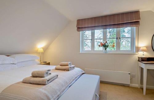 Wickhambrook House | 2 Bed in Wickhambrook oc-b30507