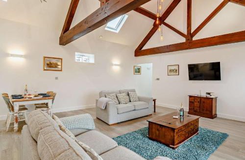 Wakefield House | 2 Bed in Wintersett 93235