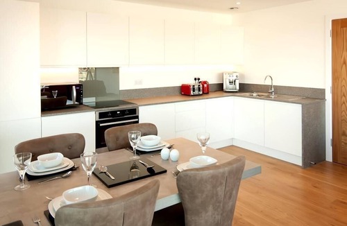 Devonport Apartment | 2 Bed - Leeward House by Pureserviced