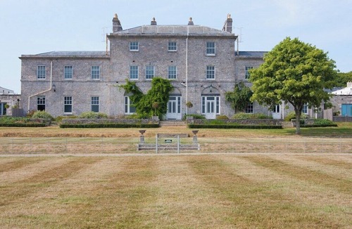 Devonport Apartment | 2 Bed - Leeward House by Pureserviced