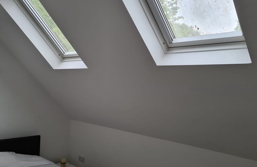 London Borough of Bromley Apartment | 2-Bed Loft Apartment for 5ppl with private parking