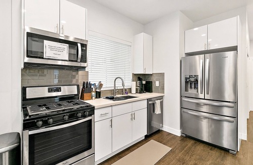 Bryn Mawr-Skyway Apartment | 2 Bed MIL unit with Lake Washington views