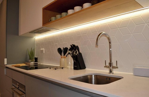 Runnymede Apartment | 2 Bed Penthouse with Skyline Views