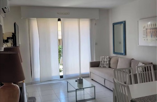 Beaulieu-sur-Mer Apartment | 2 Bed Perfect Location w Parking in Beaulieu