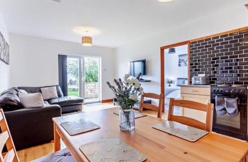 Chew Magna House | 2 bed property in Bath 37147