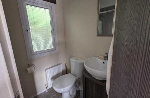 Ringwood House | 2-Bed Ringwood Cabin - incl Park Pass SelfCheckin