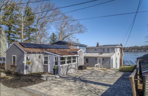 Merrimac Bed & Breakfast | 2-bed rm house on the lake