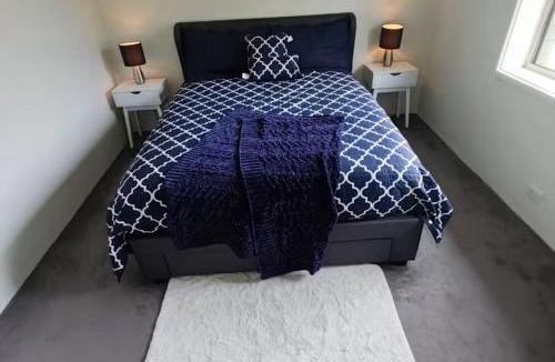 Cheltenham Apartment | 2 Bed Room - Cozy unit