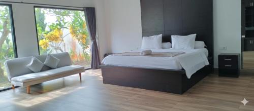 Negara House | 2 Bed Room Spacious Family House with Garden View