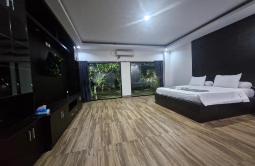 Negara House | 2 Bed Room Spacious Family House with Garden View