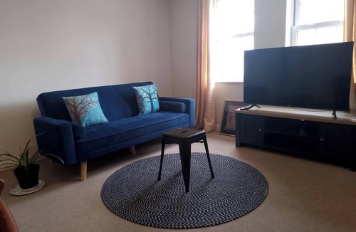 Ely Apartment | 2 Bed - Sleeps 4 - Free Parking