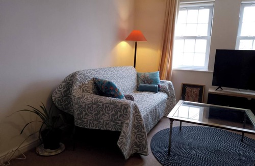 Ely Apartment | 2 Bed - Sleeps 4 - Free Parking