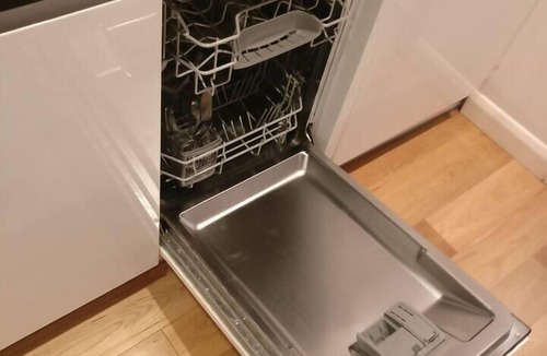 Vassall Apartment | 2-Bed, Sleeps 4, Garden