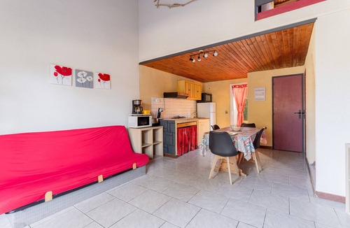 Roquefort-des-Corbieres House | 2-bedroom gite, air conditioning, pool, near Sigean
