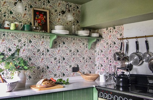 Shipton under Wychwood Cottage | 2 bedroom accommodation in Shipton-Under-Wychwood