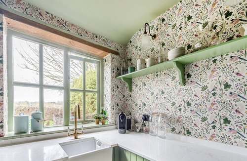 Shipton under Wychwood Cottage | 2 bedroom accommodation in Shipton-Under-Wychwood